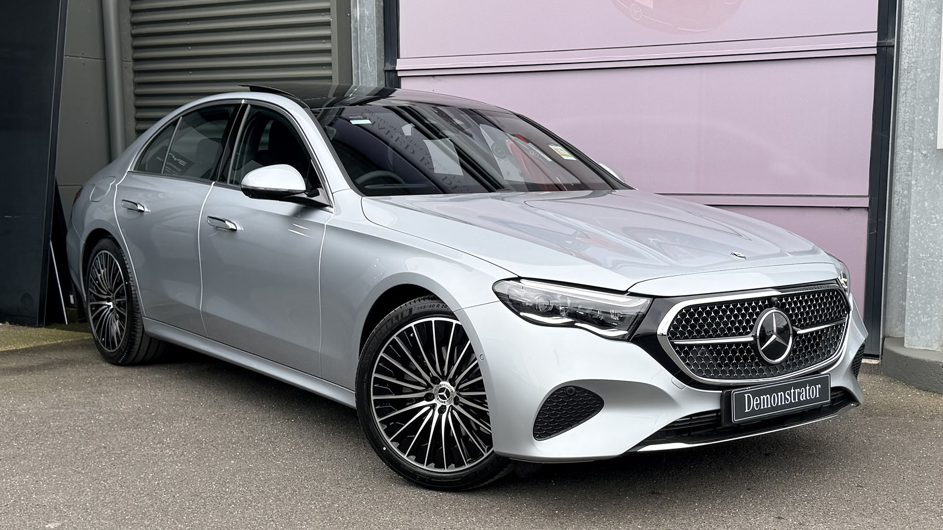E 200