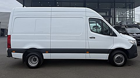 Mercedes-Benz Sprinter 517CDI MWB