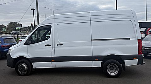 Mercedes-Benz Sprinter 517CDI MWB