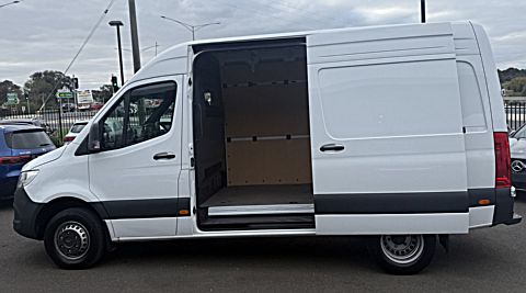 Mercedes-Benz Sprinter 517CDI MWB