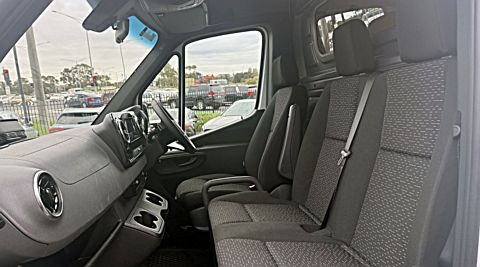 Mercedes-Benz Sprinter 517CDI MWB