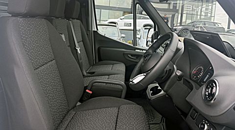 Mercedes-Benz Sprinter 517CDI MWB
