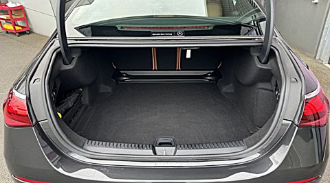 E 200 Sedan